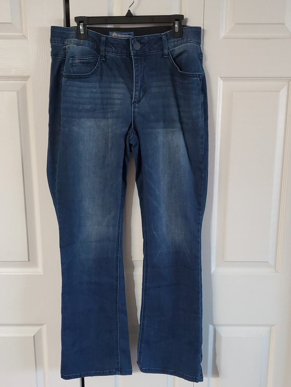 DEMOCRACY AB SOLUTION 14W. STRETCH. MID RISE. STRAIGHT LEG SLIGHT WIDE